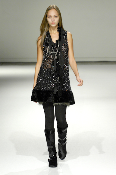 desfiles-gloriacoelho-saopauloinverno2008rtw-132