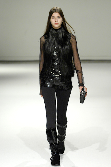 desfiles-gloriacoelho-saopauloinverno2008rtw-134