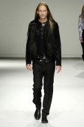 desfiles-gloriacoelho-saopauloinverno2008rtw-141