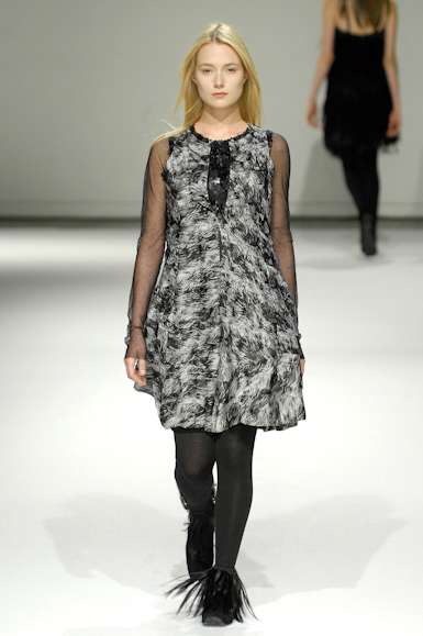 desfiles-gloriacoelho-saopauloinverno2008rtw-145