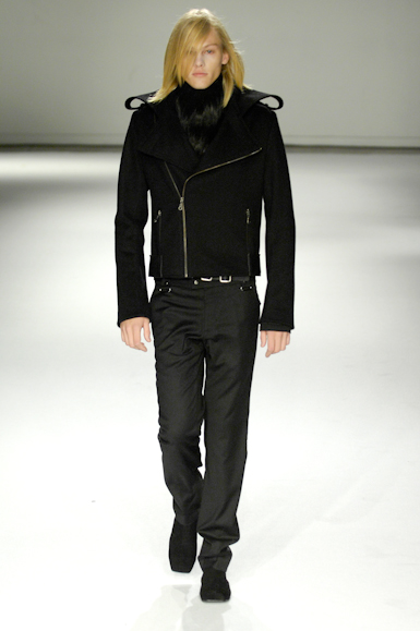 desfiles-gloriacoelho-saopauloinverno2008rtw-146