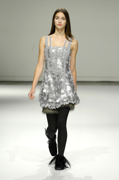 desfiles-gloriacoelho-saopauloinverno2008rtw-152