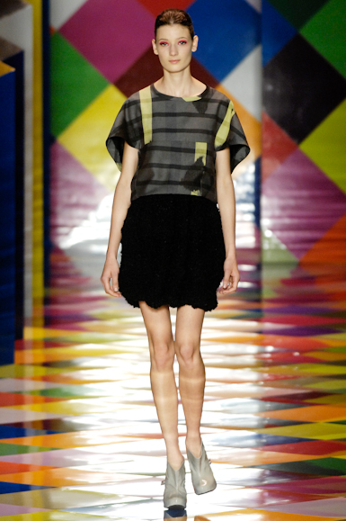 desfiles-herchfeminino-saopauloinverno2008rtw-115