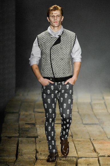 desfiles-herchmen-saopauloinverno2008rtw-103