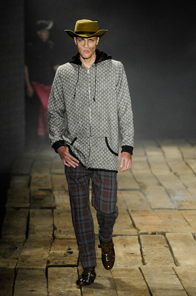 desfiles-herchmen-saopauloinverno2008rtw-105