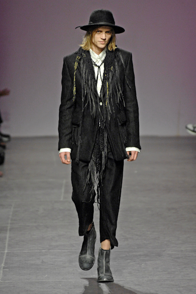 desfiles-anndemeulemeester-parisinverno2008men-100