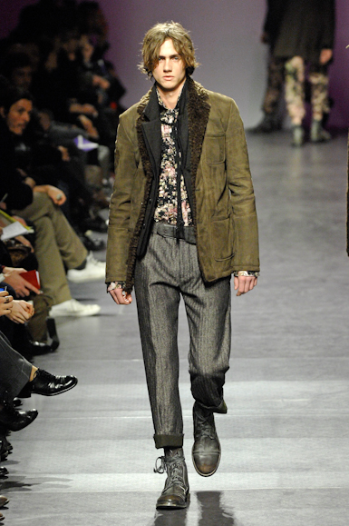 desfiles-anndemeulemeester-parisinverno2008men-110