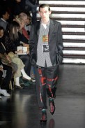 desfiles-commedesgarcons-parisinverno2008men-106