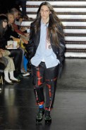 desfiles-commedesgarcons-parisinverno2008men-107