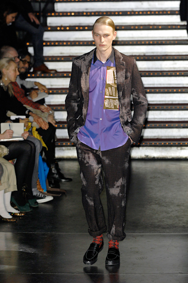 desfiles-commedesgarcons-parisinverno2008men-109