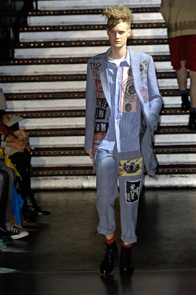 desfiles-commedesgarcons-parisinverno2008men-114