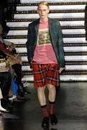 desfiles-commedesgarcons-parisinverno2008men-120