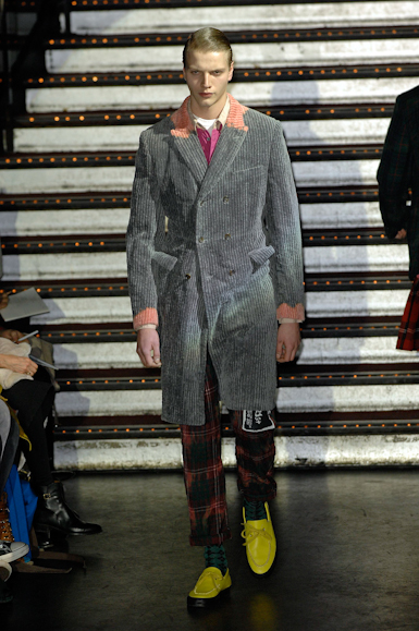 desfiles-commedesgarcons-parisinverno2008men-122