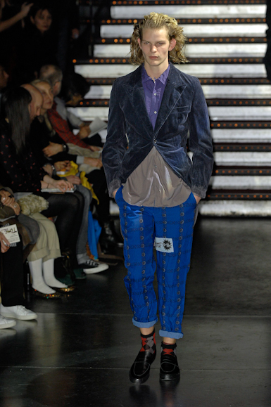desfiles-commedesgarcons-parisinverno2008men-123