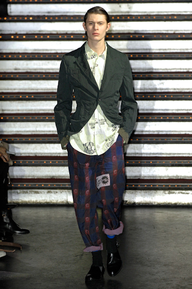 desfiles-commedesgarcons-parisinverno2008men-125
