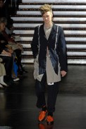 desfiles-commedesgarcons-parisinverno2008men-138