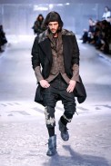 desfiles-johngalliano-parisinverno2008men-103