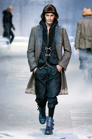 desfiles-johngalliano-parisinverno2008men-107