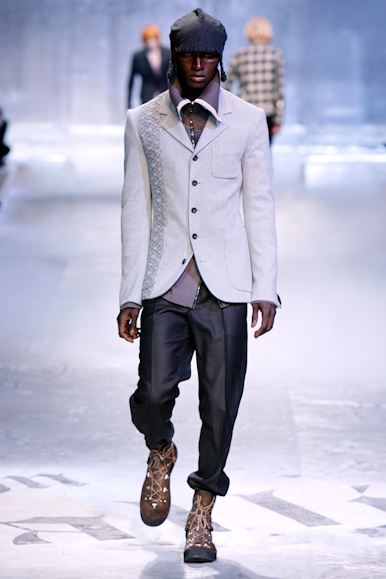 desfiles-johngalliano-parisinverno2008men-116