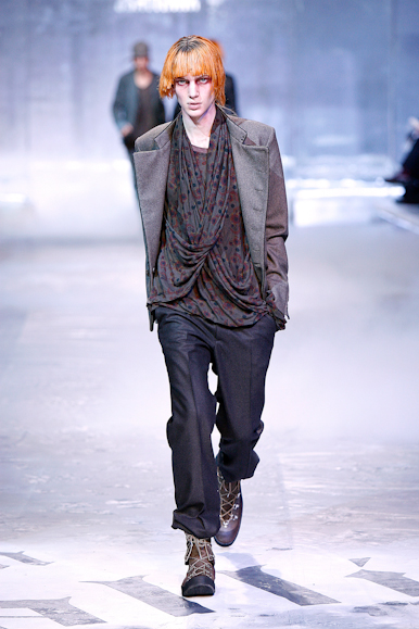 desfiles-johngalliano-parisinverno2008men-118