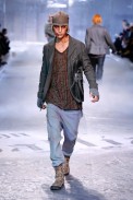 desfiles-johngalliano-parisinverno2008men-119