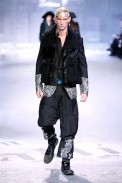 desfiles-johngalliano-parisinverno2008men-128
