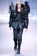 desfiles-johngalliano-parisinverno2008men-132