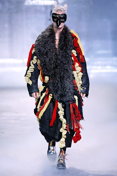 desfiles-johngalliano-parisinverno2008men-146