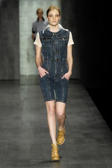 desfiles-zoomp-saopauloinverno2008rtw-104