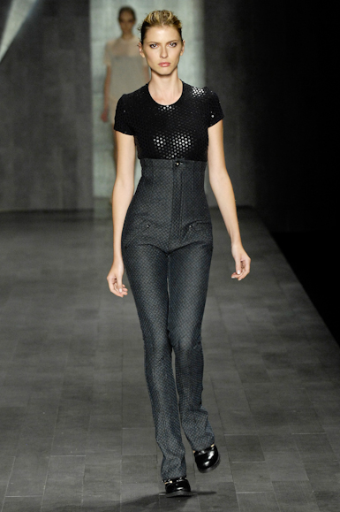 desfiles-zoomp-saopauloinverno2008rtw-112