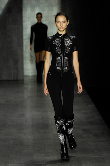 desfiles-zoomp-saopauloinverno2008rtw-122