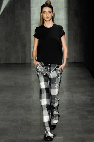 desfiles-zoomp-saopauloinverno2008rtw-125