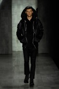 desfiles-zoomp-saopauloinverno2008rtw-136