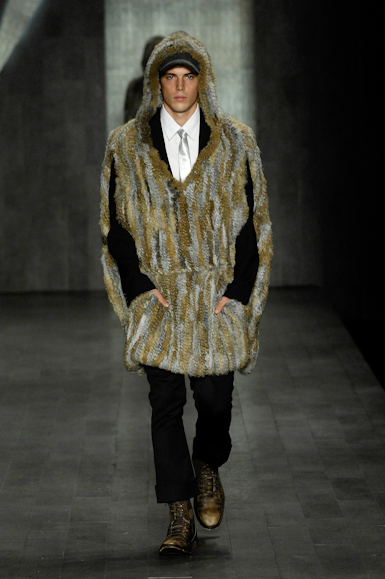 desfiles-zoomp-saopauloinverno2008rtw-138
