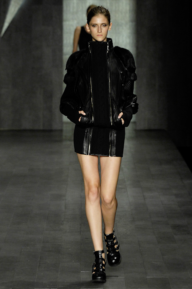 desfiles-zoomp-saopauloinverno2008rtw-143