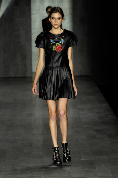 desfiles-zoomp-saopauloinverno2008rtw-145