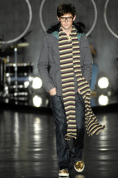desfiles-vrom-saopauloinverno2008rtw-102