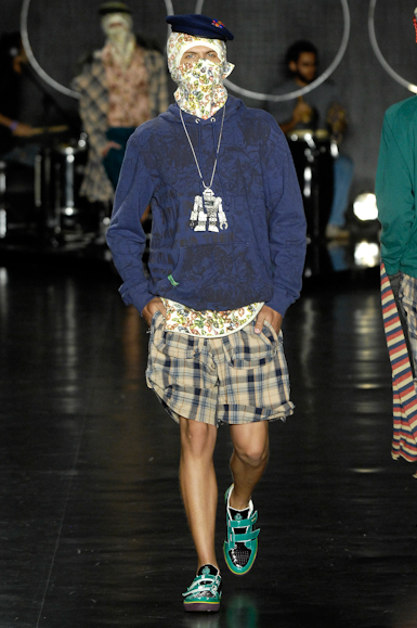 desfiles-vrom-saopauloinverno2008rtw-110