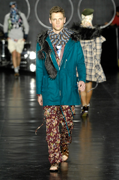 desfiles-vrom-saopauloinverno2008rtw-112