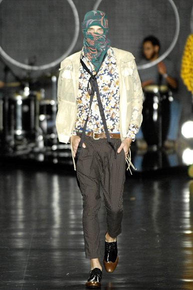desfiles-vrom-saopauloinverno2008rtw-124