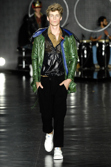 desfiles-vrom-saopauloinverno2008rtw-130