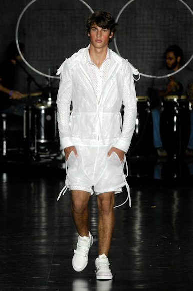 desfiles-vrom-saopauloinverno2008rtw-133