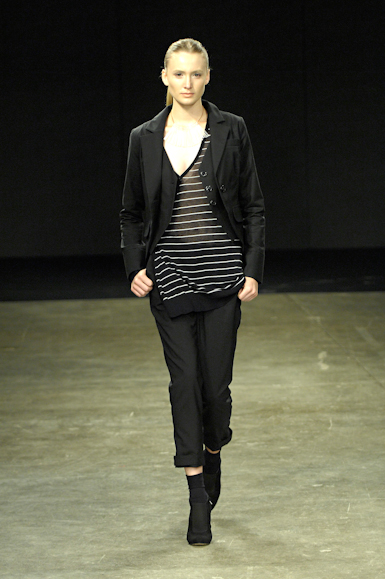 desfiles-uma-saopauloinverno2008rtw-108