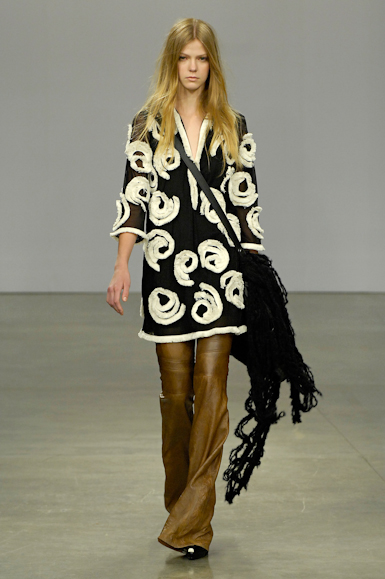 desfiles-terezasantos-saopauloinverno2008rtw-101