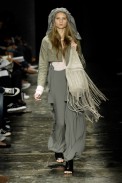 desfiles-simonenunes-saopauloinverno2008rtw-103