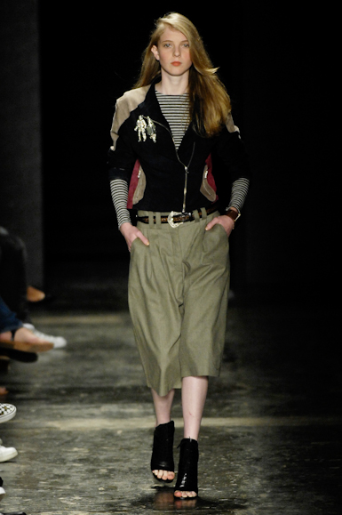 desfiles-simonenunes-saopauloinverno2008rtw-115