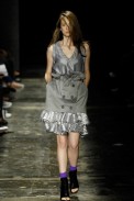 desfiles-simonenunes-saopauloinverno2008rtw-122