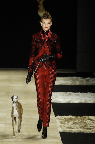 desfiles-samuelcirnasnck-saopauloinverno2008rtw-110