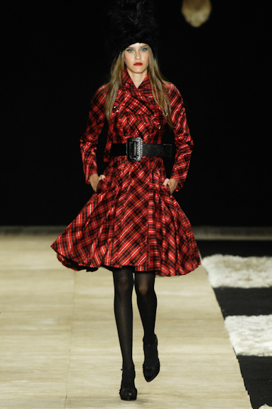 desfiles-samuelcirnasnck-saopauloinverno2008rtw-113