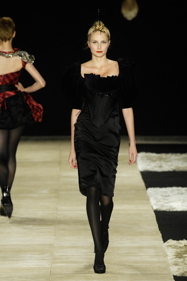 desfiles-samuelcirnasnck-saopauloinverno2008rtw-115